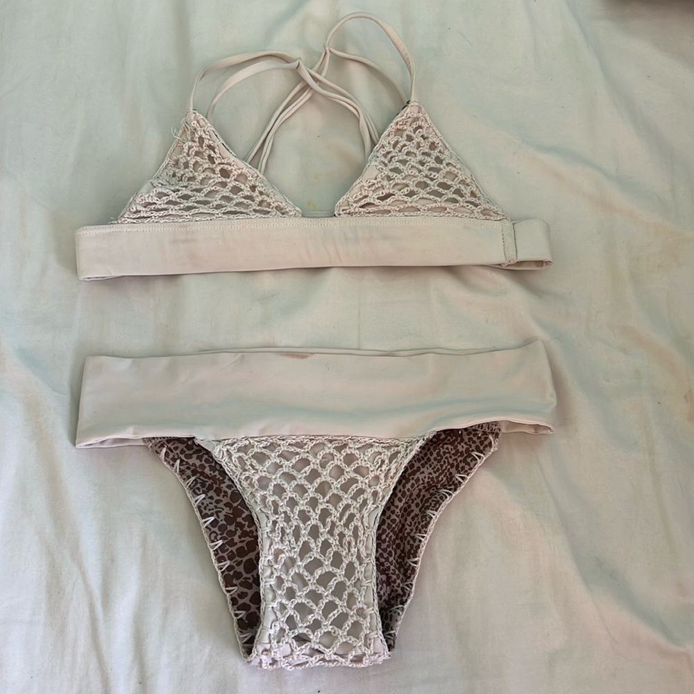 Acacia kids off-white bikini